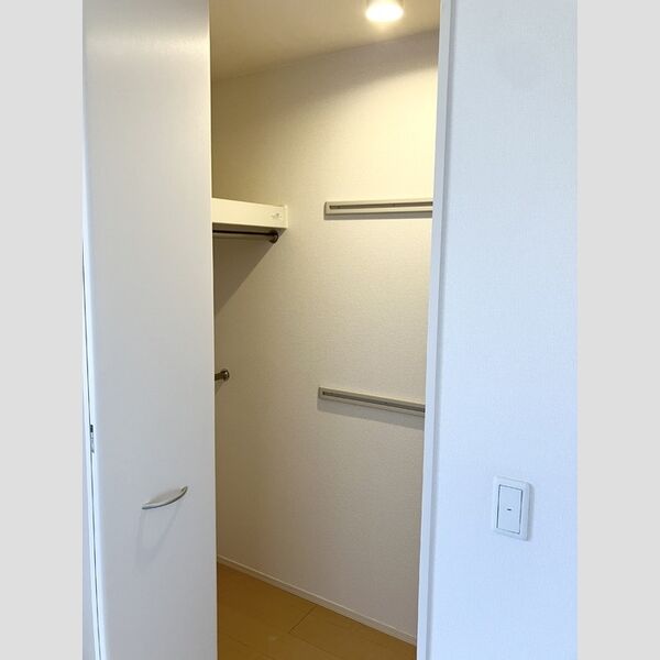 収納 (クローゼット)