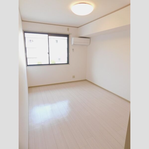 その他 (洋室北6帖(エアコン・照明))