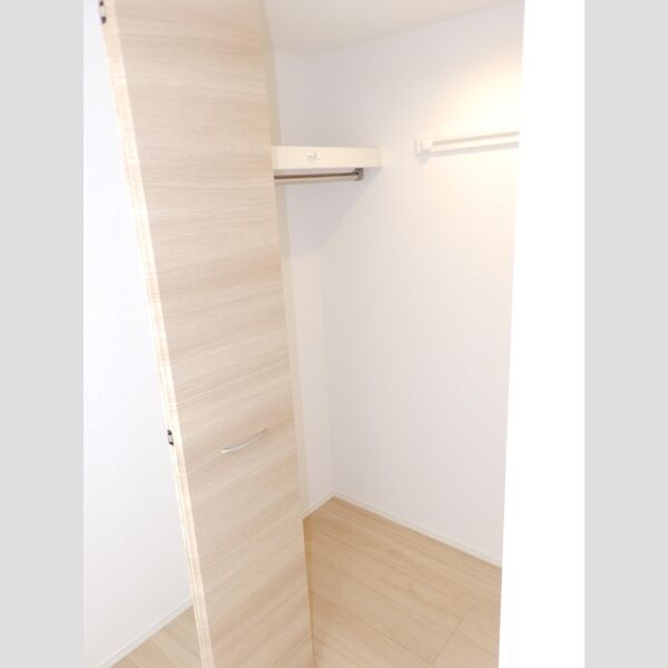 収納 (ウォークインクローゼット)