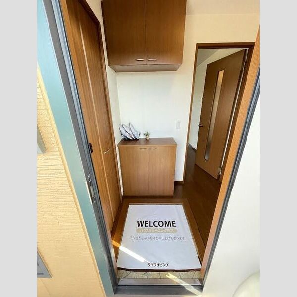 玄関 (玄関)