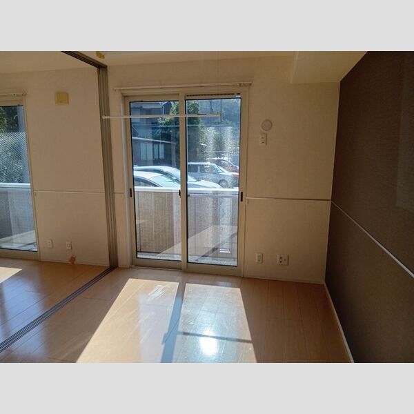 その他 (洋室(南側))