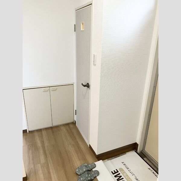 玄関 (玄関)