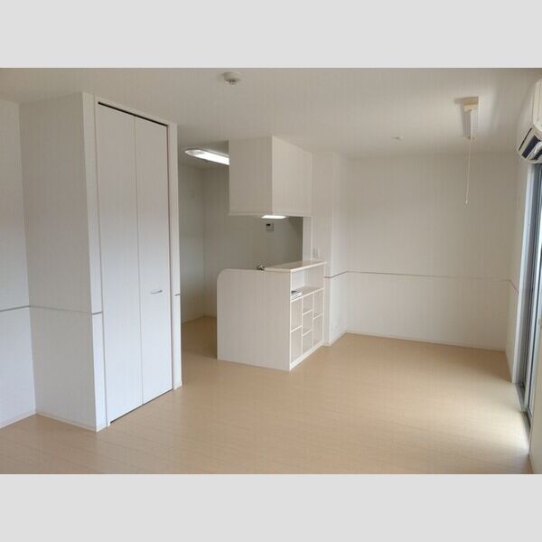 居室・リビング (エアコン付き南側南側LDK15帖)