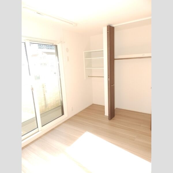 その他 (南側洋室5.2帖)