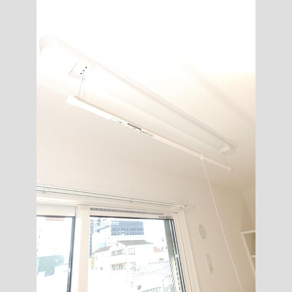 その他 (室内物干し)