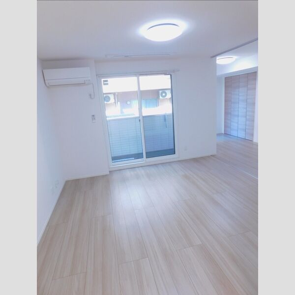 居室・リビング (エアコン付き南側LDK10.2帖)