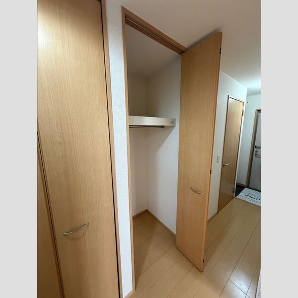 収納 (廊下収納)