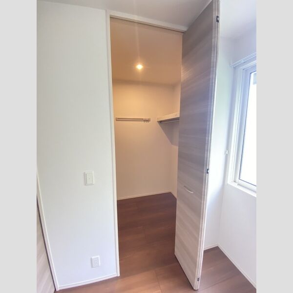 収納 (ウォークインクローゼット)