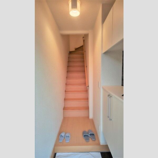 玄関 (シューズボックス付き玄関)