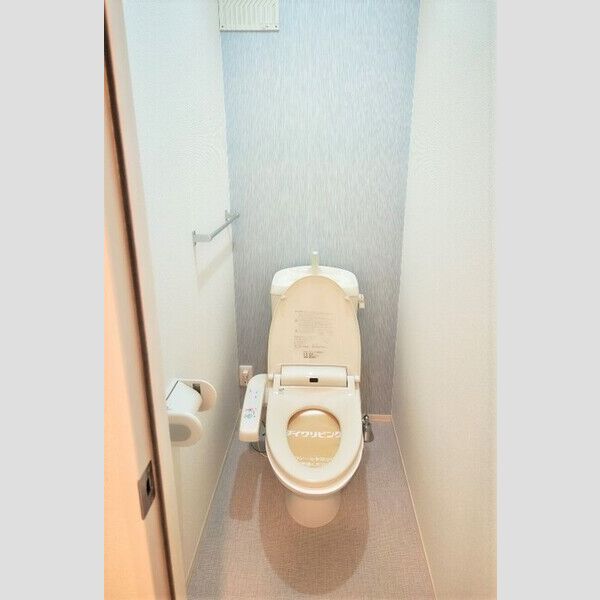 トイレ (温水洗浄暖房便座)