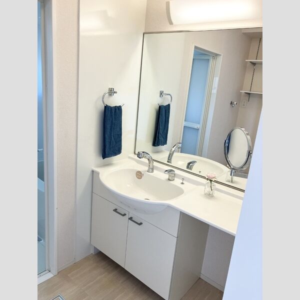 洗面所 (洗髪洗面化粧台)