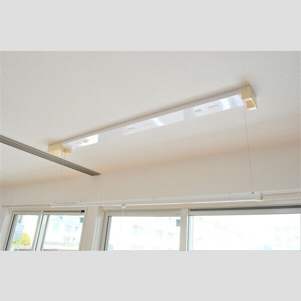 その他 (室内物干し)