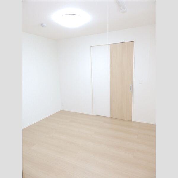 その他 (洋室)