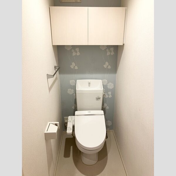 トイレ (温水洗浄暖房便座)