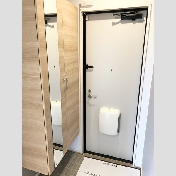玄関 (シューズボックス)
