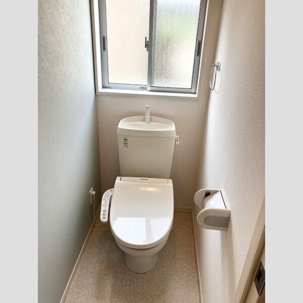 トイレ (温水洗浄暖房便座)