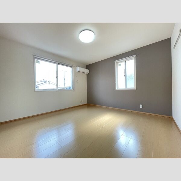 その他 (西洋室8帖(エアコン付き))