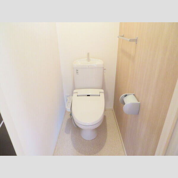 トイレ (トイレ(温水洗浄暖房便座))