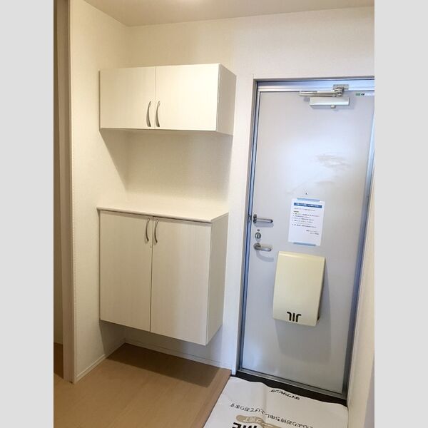 玄関 (シューズボックス)