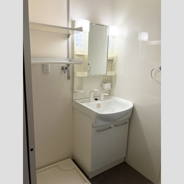 洗面所 (洗髪洗面化粧台)