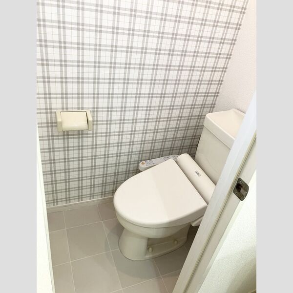 トイレ (温水洗浄暖房便座)