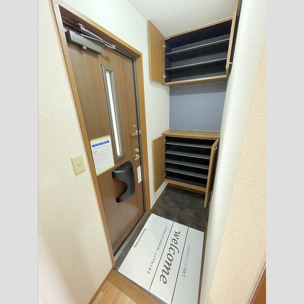 玄関 (シューズボックス)