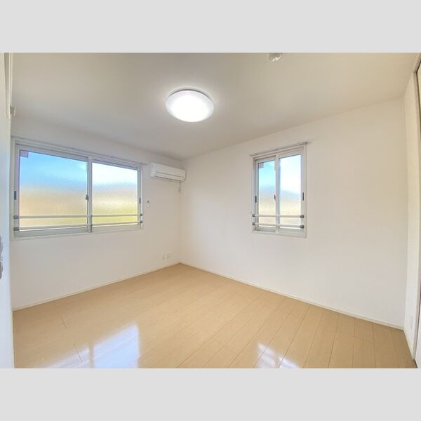 その他 (北東洋室)