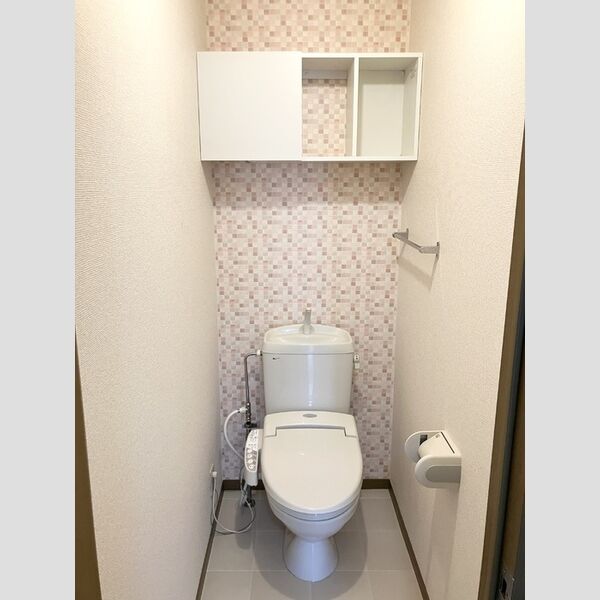 トイレ (温水洗浄暖房便座)