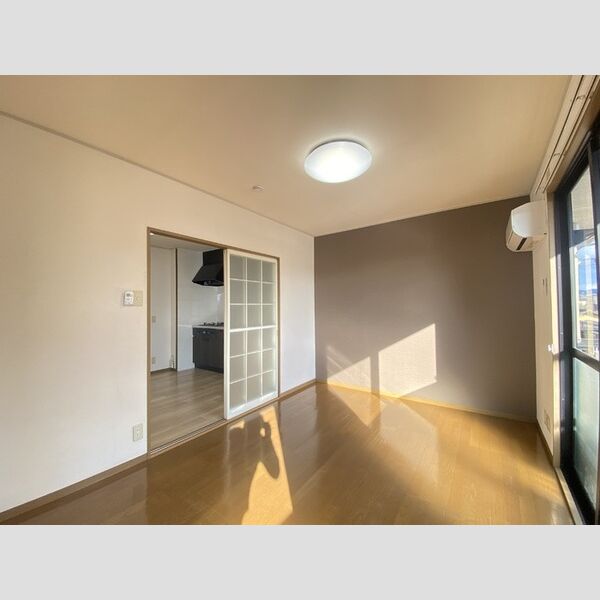 居室・リビング (南東洋室)