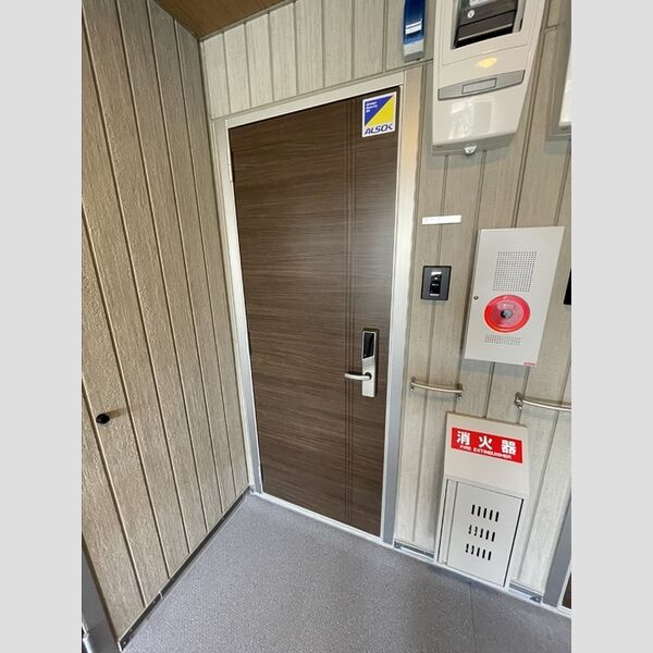 玄関 (玄関)