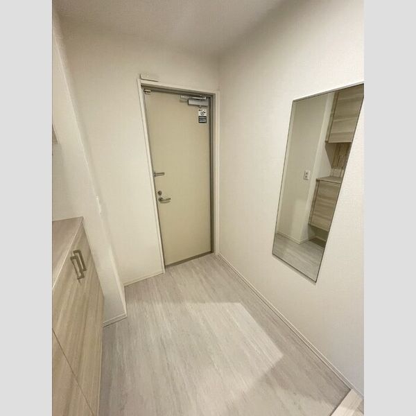 玄関 (玄関 室内側)