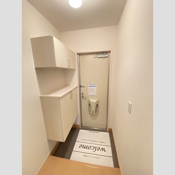 玄関 (玄関)