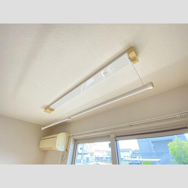 その他 (室内物干し)