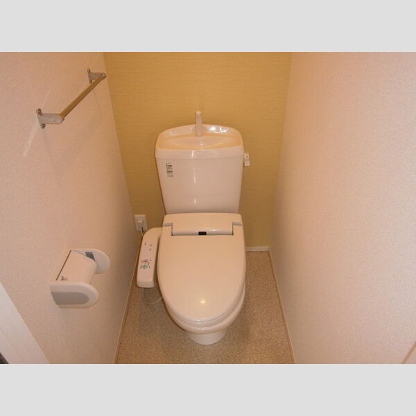 トイレ (トイレ)