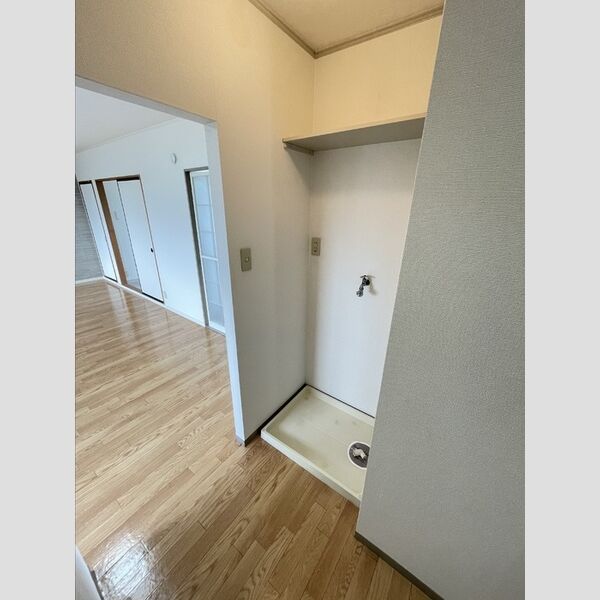 その他 (洗濯機置き場)