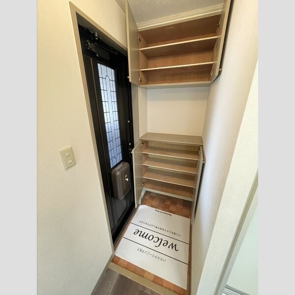 玄関 (シューズボックス)