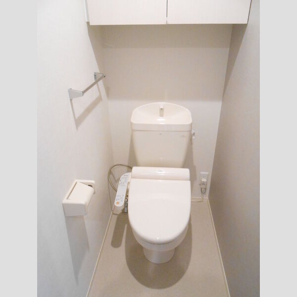 トイレ (温水洗浄暖房便座)