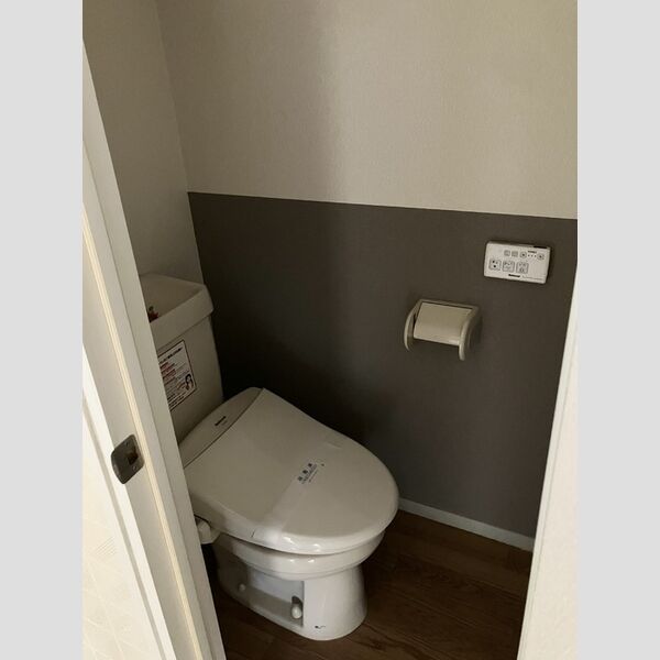 トイレ (温水洗浄暖房便座)