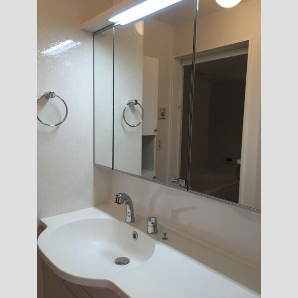 洗面所 (洗面台)