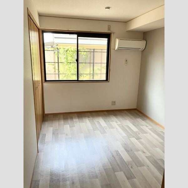 その他 (洋室)
