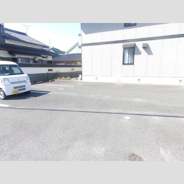 駐車場 (駐車場)