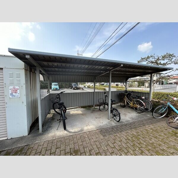 駐車場 (駐輪場)