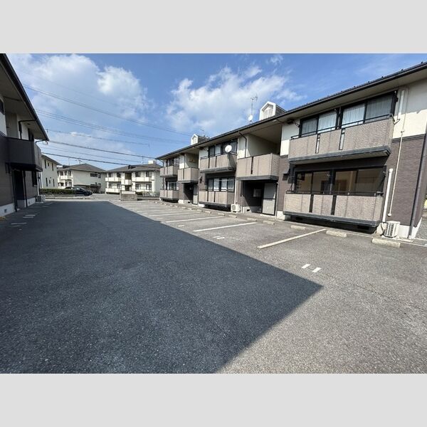 駐車場 (駐車場(A・B棟間))