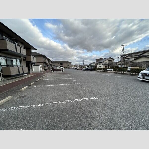 駐車場 (駐車場)