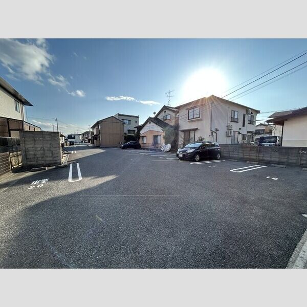 駐車場 (駐車場)