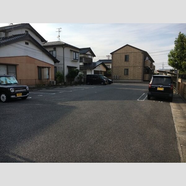 駐車場 (駐車場)