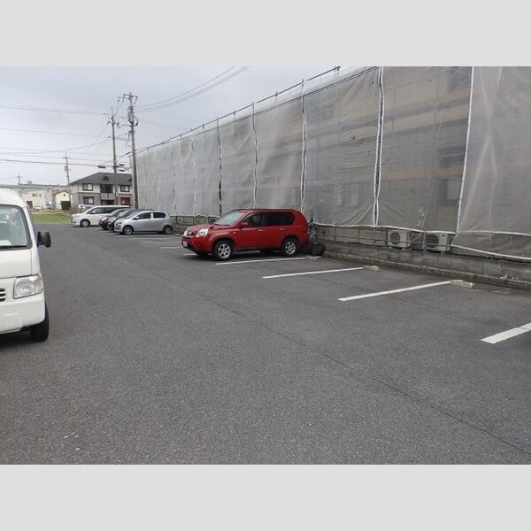 駐車場 (駐車場)