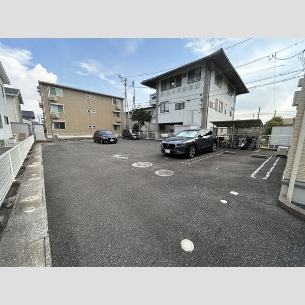 駐車場 (駐車場)