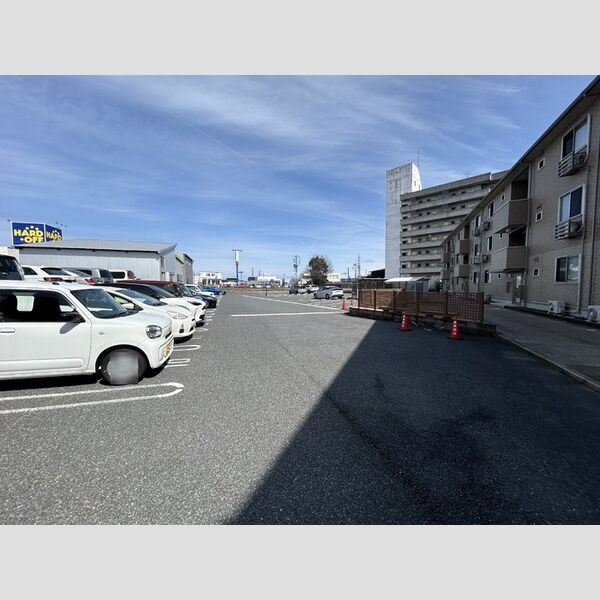 駐車場 (駐車場)