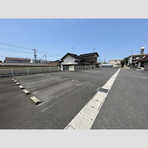 駐車場 (駐車場)